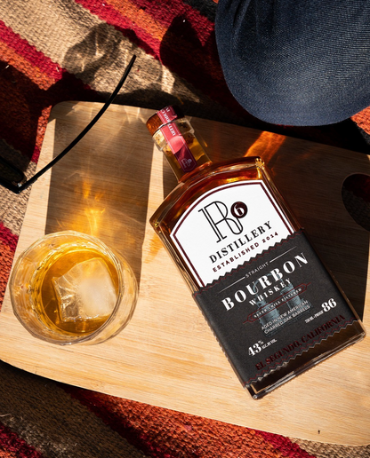 R6 DISTILLERY Straight Bourbon Whiskey